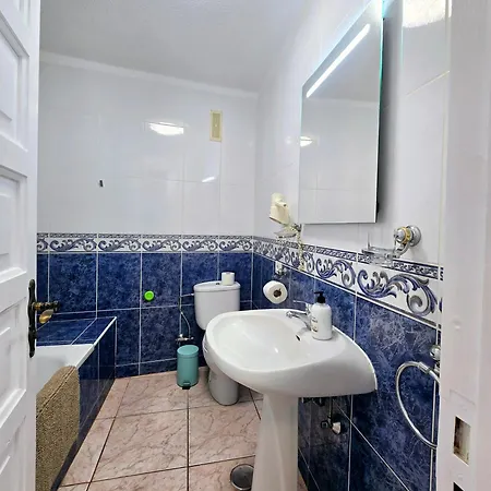 Parque Santiago-2 * Playa de las Americas (Tenerife)